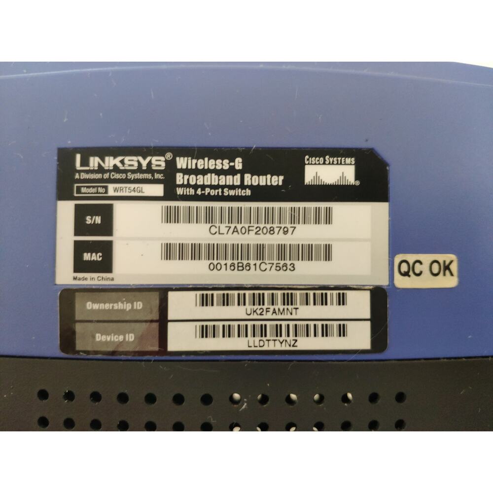 Linksys Wireless Router 4-Port Switch, Model No. WRT54GL - Picture 3 of 5